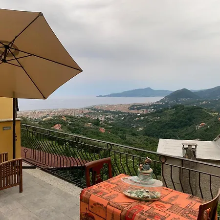 Magico Appartamento E Tramonti In Terrazza Vista Mare In Liguria, 6 Posti Letto *