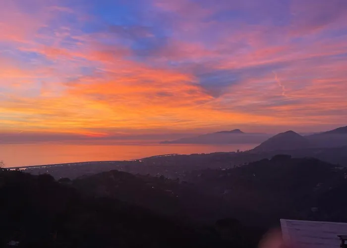 Magico Appartamento E Tramonti In Terrazza Vista Mare In Liguria, 6 Posti Letto Сasa de vacaciones *