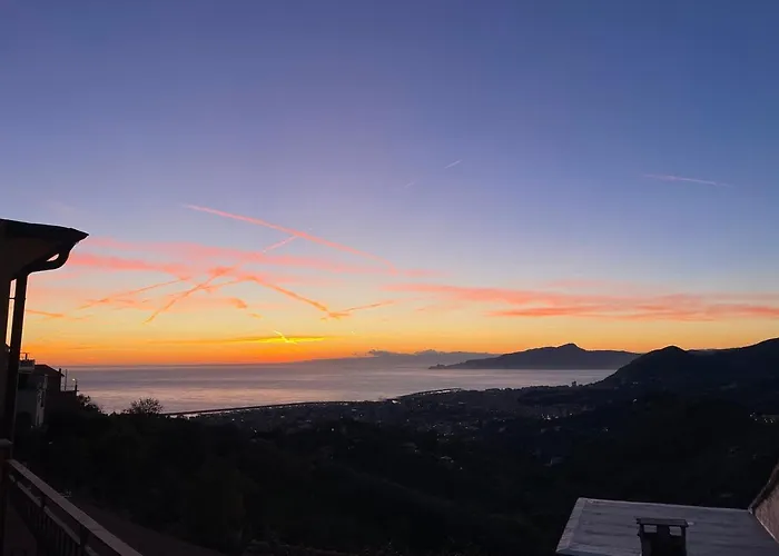 Magico Appartamento E Tramonti In Terrazza Vista Mare In Liguria, 6 Posti Letto 度假居 *